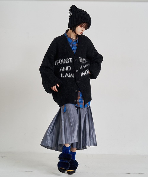 SeeSew(シーソー)の「【UNISEX】LOGO JQ CARDIGAN/ロゴジャガードカーディガン(カーディガン/ボレロ・メンズ・ブラック/レッド・M/L)」の5枚目の写真