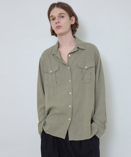 WEDNESDAY OASIS(ウェンズデーオアシス)の「フレンチツーポケットリネンシャツ_LIGHT KHAKI(WC25-SH03)(シャツ/ブラウス・メンズ・オリーブ・MEDIUM/LARGE)」の3枚目の写真