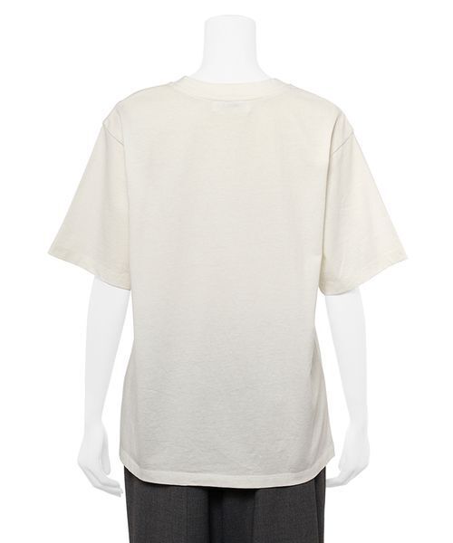 Mila Owen（ミラオーウェン）の「ヴィンテージライクグラフィックTシャツ（Tシャツ/カットソー・レディース・ピンク/ホワイト/チャコールグレー・F）」の4枚目の写真