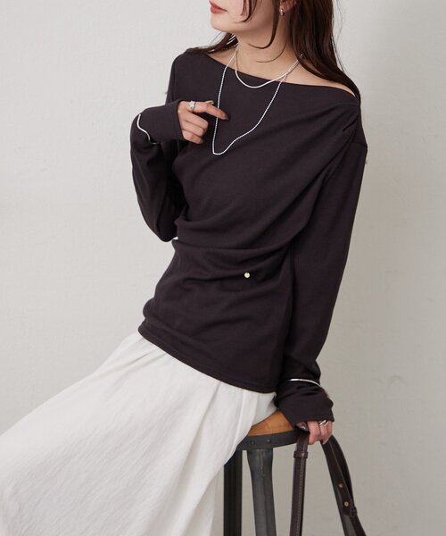 mystic（ミスティック）の「【4色展開/伸縮性◎】チャーム付きオフショルリブロングTシャツ（Tシャツ/カットソー・レディース・ブラック/オフホワイト/グレー/ピンク・FREE）」の17枚目の写真