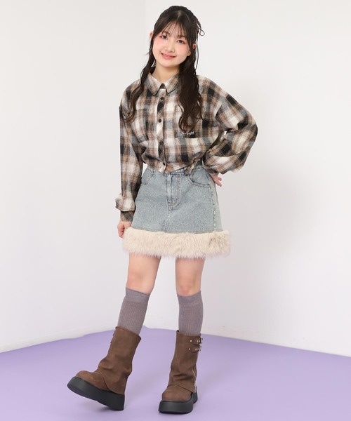 ANAP GｉRL（アナップガール）の「サイドシャーリングチェックシャツ（シャツ/ブラウス・キッズ・ブラウン/ブラック・M/S/XS）」の21枚目の写真