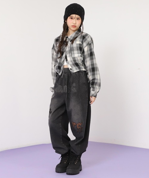 ANAP GｉRL（アナップガール）の「サイドシャーリングチェックシャツ（シャツ/ブラウス・キッズ・ブラウン/ブラック・M/S/XS）」の5枚目の写真