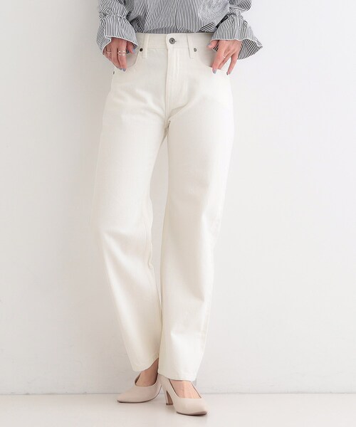 SHOO・LA・RUE（シューラルー）の「【SHOO・LA・RUE DENIM】程よいゆとりの ストレートデニムパンツ（デニムパンツ・レディース・ブルー/オフホワイト/ブラック/ネイビー・10/01/02/03/04）」の5枚目の写真