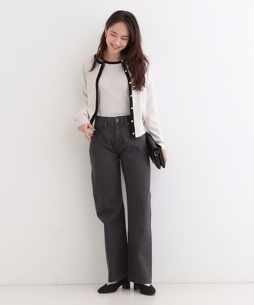 SHOO・LA・RUE（シューラルー）の「【SHOO・LA・RUE DENIM】程よいゆとりの ストレートデニムパンツ（デニムパンツ・レディース・ブルー/オフホワイト/ブラック/ネイビー・10/01/02/03/04）」の11枚目の写真