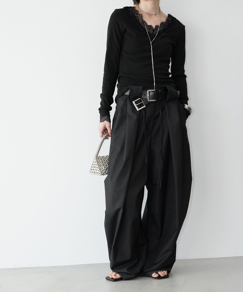 chuclla（チュクラ）の「レーストリム Vネックトップス chw26s034（Tシャツ/カットソー・レディース・ブラック/ホワイト・FREE）」の3枚目の写真