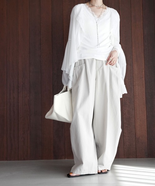 chuclla（チュクラ）の「レーストリム Vネックトップス chw26s034（Tシャツ/カットソー・レディース・ブラック/ホワイト・FREE）」の12枚目の写真