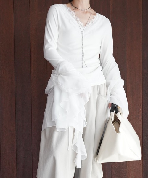 chuclla（チュクラ）の「レーストリム Vネックトップス chw26s034（Tシャツ/カットソー・レディース・ブラック/ホワイト・FREE）」の18枚目の写真