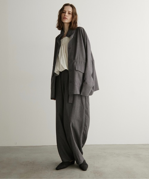 LOSCa（ロスカ）の「ウエストベルト付きカーブパンツ（スラックス・レディース・ウィート/チャコールグレー・S/M）」の21枚目の写真