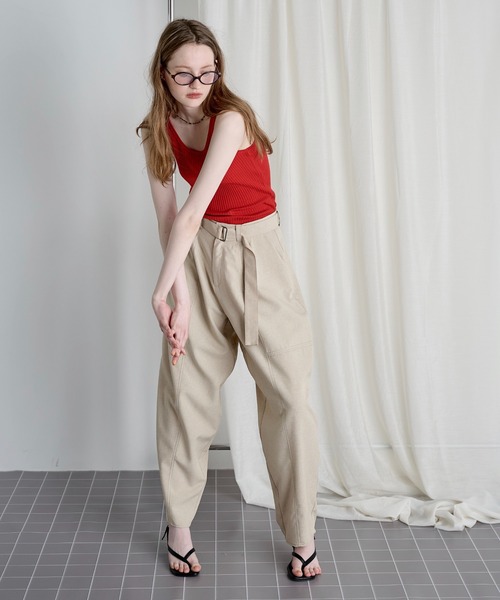 LOSCa(ロスカ)の「ウエストベルト付きカーブパンツ(スラックス・レディース・ウィート/チャコールグレー・S/M)」の5枚目の写真