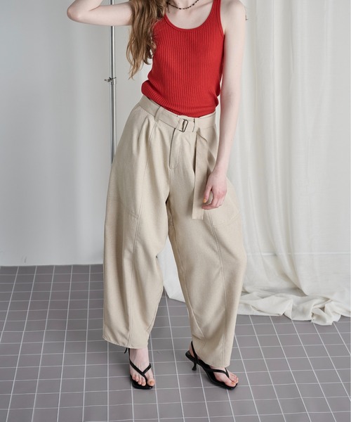 LOSCa(ロスカ)の「ウエストベルト付きカーブパンツ(スラックス・レディース・ウィート/チャコールグレー・S/M)」の14枚目の写真