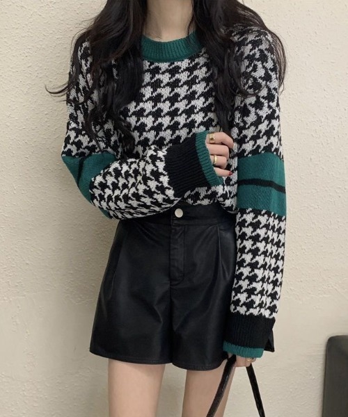 gossip!ロサンゼルス(ゴシップロサンゼルス)の「レトロチェック柄バイカラー配色オーバーサイズカジュアルニットプルオーバー(ニット/セーター・レディース・ブラウン/ライトブラウン/ブラック・FREE)」の2枚目の写真