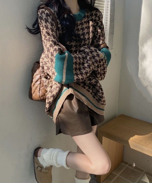 gossip!ロサンゼルス(ゴシップロサンゼルス)の「レトロチェック柄バイカラー配色オーバーサイズカジュアルニットプルオーバー(ニット/セーター・レディース・ブラウン/ライトブラウン/ブラック・FREE)」の13枚目の写真