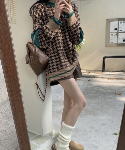 gossip!ロサンゼルス(ゴシップロサンゼルス)の「レトロチェック柄バイカラー配色オーバーサイズカジュアルニットプルオーバー(ニット/セーター・レディース・ブラウン/ライトブラウン/ブラック・FREE)」の17枚目の写真