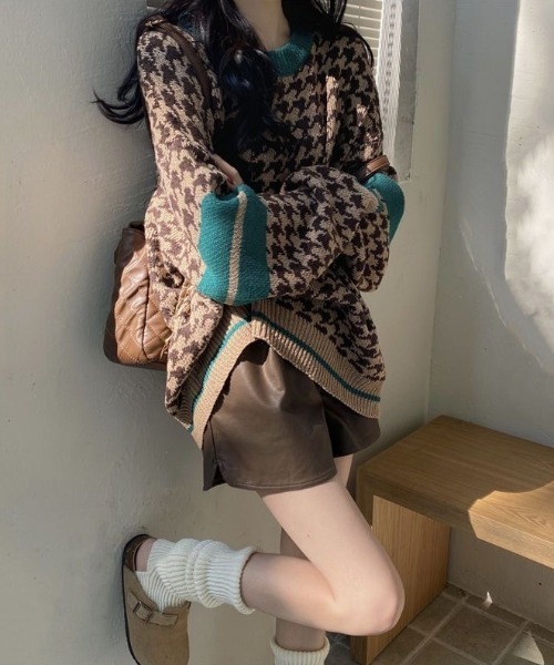 gossip!ロサンゼルス(ゴシップロサンゼルス)の「レトロチェック柄バイカラー配色オーバーサイズカジュアルニットプルオーバー(ニット/セーター・レディース・ブラウン/ライトブラウン/ブラック・FREE)」の18枚目の写真
