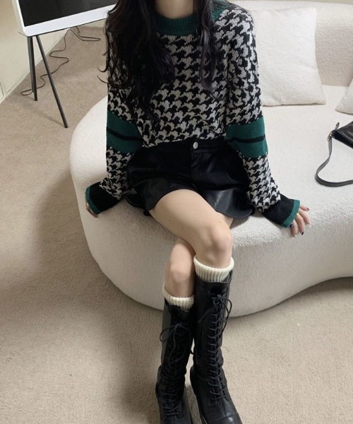 gossip!ロサンゼルス(ゴシップロサンゼルス)の「レトロチェック柄バイカラー配色オーバーサイズカジュアルニットプルオーバー(ニット/セーター・レディース・ブラウン/ライトブラウン/ブラック・FREE)」の21枚目の写真