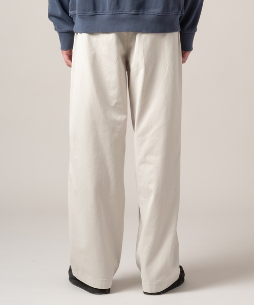 Levi's（リーバイス）の「Levi's/リーバイス XX CHINO バギー（チノパンツ・メンズ・ホワイト・W36 L32/W34 L32/W33 L32/W32 L32/W31 L32/W30 L32/W29 L32/W28 L32）」の3枚目の写真