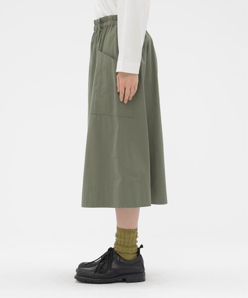 MHL.(エムエイチエル)の「COTTON CUPRA PLAINWEAVE SKIRT(スカート・レディース・グリーン系その他7/ブラウン系その他2・0/3/2/1)」の11枚目の写真