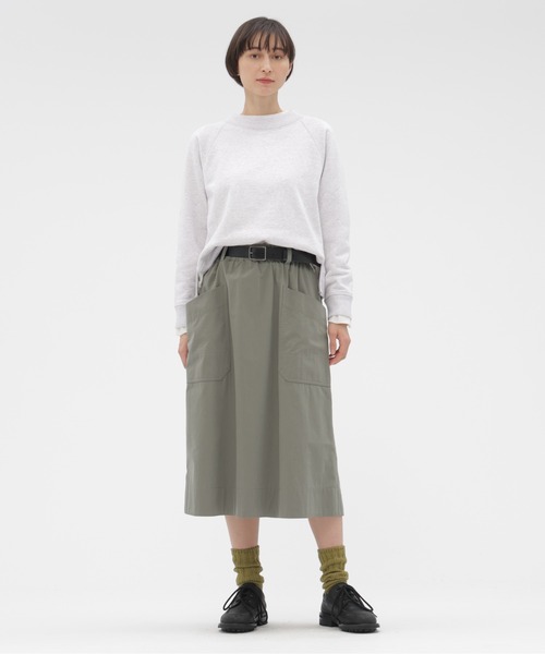MHL.(エムエイチエル)の「COTTON CUPRA PLAINWEAVE SKIRT(スカート・レディース・グリーン系その他7/ブラウン系その他2・0/3/2/1)」の10枚目の写真