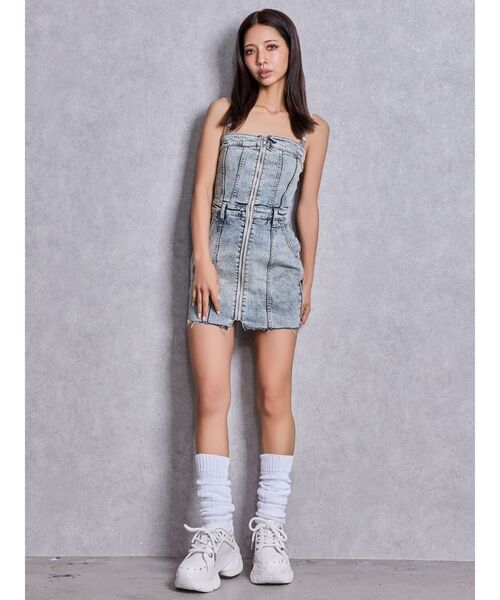 GYDA（ジェイダ）の「Symmetry GYDAフロントZIPスカートライクデニムタイトミニワンピース（ワンピース・レディース・ライトブルー/ブラック/ブルー・MEDIUM/SMALL）」の18枚目の写真