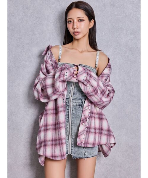 GYDA(ジェイダ)の「Symmetry GYDAフロントZIPスカートライクデニムタイトミニワンピース(ワンピース・レディース・ライトブルー/ブラック/ブルー・MEDIUM/SMALL)」の4枚目の写真