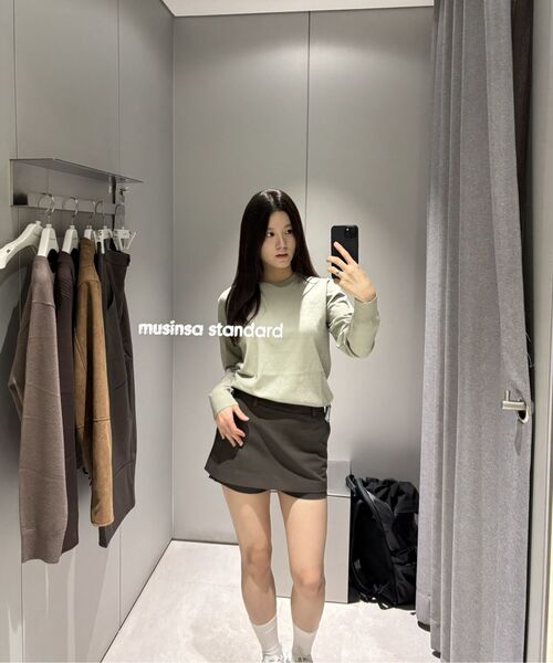 MUSINSA STANDARD WOMAN（ムシンサスタンダードウーマン）の「ウィメンズレイヤードミニスカート[ダスティカーキ]（スカート・レディース・その他・SMALL/MEDIUM/LARGE/X-SMALL）」の7枚目の写真