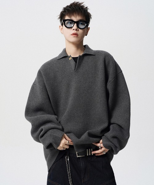 NOWLE(ノウル)の「【NOWLE】ルーズシルエット スキッパー プルオーバー ポロニット(ニット/セーター・メンズ・ダークグレー/ライトベージュ・X-LARGE/LARGE/MEDIUM)」の1枚目の写真