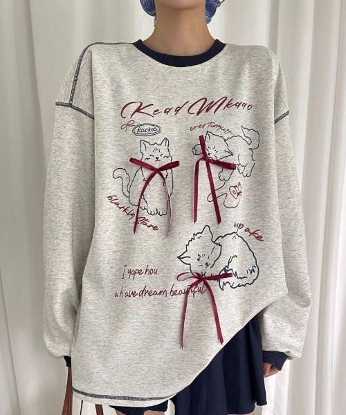 Ritzy(リッツィー)の「キャットプリント オーバーサイズスウェット(スウェット・レディース・ネイビー/グレー・M/L)」の6枚目の写真