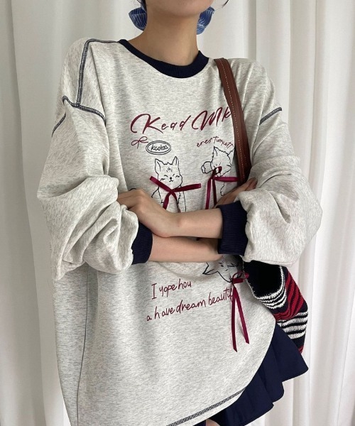 Ritzy(リッツィー)の「キャットプリント オーバーサイズスウェット(スウェット・レディース・ネイビー/グレー・M/L)」の7枚目の写真