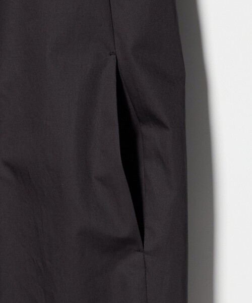 UNITED ARROWS(ユナイテッドアローズ)の「バックコンシャス ワンピース ‐ウォッシャブル‐(ワンピース・レディース・ブラック/ダークブラウン・38/36)」の18枚目の写真