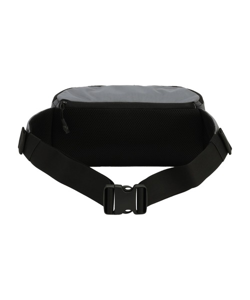 COLEMAN（コールマン）の「アトラスマルチウェスト（ボディバッグ/ウエストポーチ・レディース・ブラック/グレー/グレイッシュベージュ・5L）」の15枚目の写真