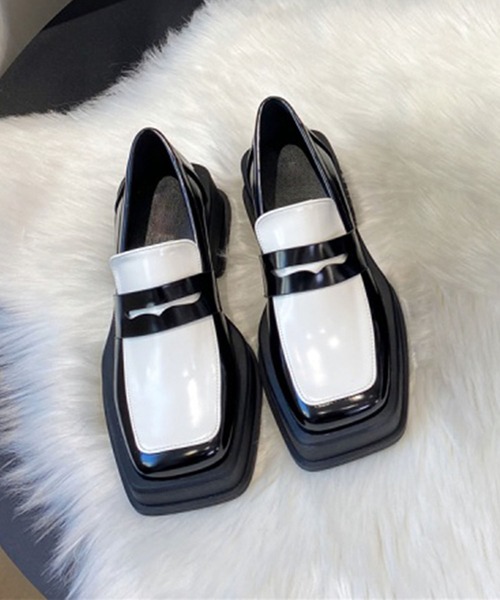 shoes365（シューズスリーシックスファイヴ）の「スクエアトゥ 厚底ローファー（ローファー・レディース・ブラック/ホワイト・22.5cm/23.0cm/23.5cm/24.0cm/24.5cm）」の13枚目の写真