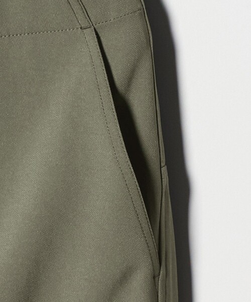 UNITED ARROWS（ユナイテッドアローズ）の「アセテートポリエステル ベイカースカート（スカート・レディース・ネイビー/ライトピンク/オリーブ・36/38）」の22枚目の写真