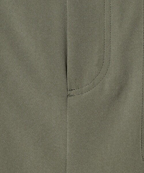 UNITED ARROWS（ユナイテッドアローズ）の「アセテートポリエステル ベイカースカート（スカート・レディース・ネイビー/ライトピンク/オリーブ・36/38）」の17枚目の写真