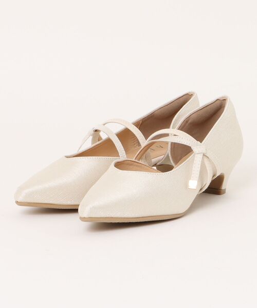 a.v.v（アーヴェヴェ）の「カジュアルパンプス（パンプス・レディース・ブラック/アイボリー/グレー・22.5cm/23.0cm/23.5cm/24.0cm/24.5cm）」の2枚目の写真