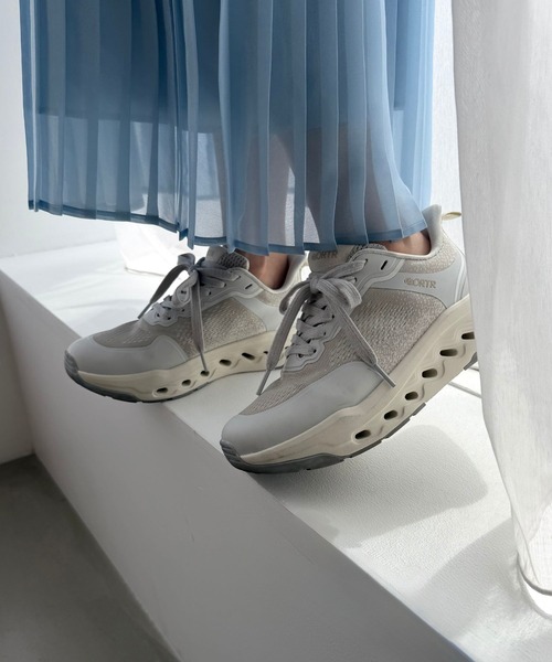 ORiental TRaffic（オリエンタルトラフィック）の「【瞬間フィット】 ハンズフリー シューレース スニーカー /OT3798　チョコプラ CM スリッポン（スニーカー・レディース・ベージュ/イエロー/グレー/ブラック・34/35/36/37/38/39/40/41/42）」の7枚目の写真