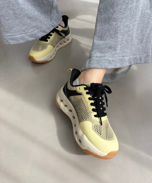 ORiental TRaffic（オリエンタルトラフィック）の「【瞬間フィット】 ハンズフリー シューレース スニーカー /OT3798　チョコプラ CM スリッポン（スニーカー・レディース・ベージュ/イエロー/グレー/ブラック・34/35/36/37/38/39/40/41/42）」の15枚目の写真