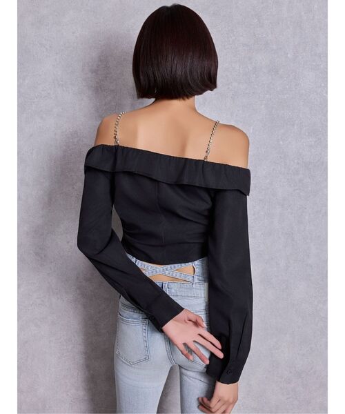 GYDA(ジェイダ)の「bijou chainフロントZIPオフショルブラウス(シャツ/ブラウス・レディース・オフホワイト/ブラック・FREE)」の4枚目の写真