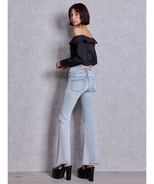 GYDA(ジェイダ)の「bijou chainフロントZIPオフショルブラウス(シャツ/ブラウス・レディース・オフホワイト/ブラック・FREE)」の6枚目の写真