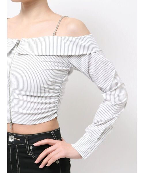 GYDA(ジェイダ)の「bijou chainフロントZIPオフショルブラウス(シャツ/ブラウス・レディース・オフホワイト/ブラック・FREE)」の18枚目の写真