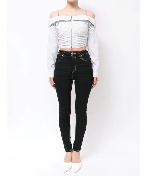 GYDA(ジェイダ)の「bijou chainフロントZIPオフショルブラウス(シャツ/ブラウス・レディース・オフホワイト/ブラック・FREE)」の22枚目の写真