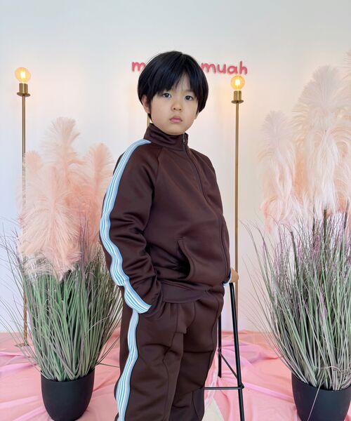 MUSINSA STANDARD KIDS（ムシンサスタンダードキッズ）の「クラシック トラック セットアップ [ブラウン]（セットアップ・レディース・その他・100/110/120/130/140/150）」の18枚目の写真