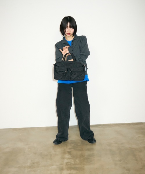 UNDERSTATEMENTs(アンダーステイトメント)の「【ユニセックス】ナイロンダブルポケットボストンバッグ(ショルダーバッグ・メンズ・ブラック・FREE)」の6枚目の写真