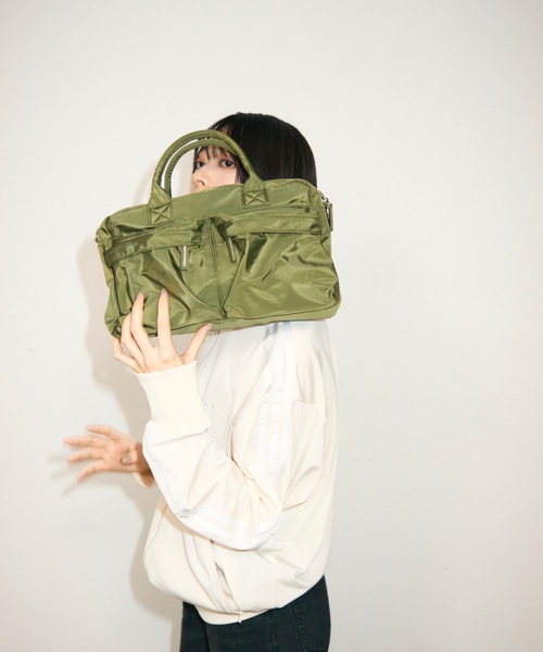UNDERSTATEMENTs(アンダーステイトメント)の「【ユニセックス】ナイロンダブルポケットボストンバッグ(ショルダーバッグ・メンズ・ブラック・FREE)」の11枚目の写真