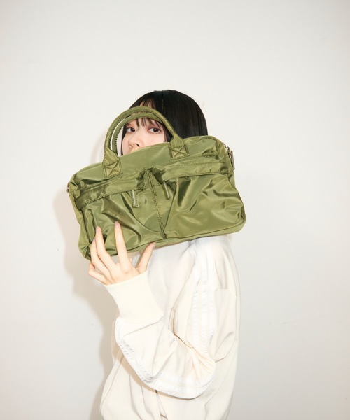 UNDERSTATEMENTs(アンダーステイトメント)の「【ユニセックス】ナイロンダブルポケットボストンバッグ(ショルダーバッグ・メンズ・ブラック・FREE)」の12枚目の写真