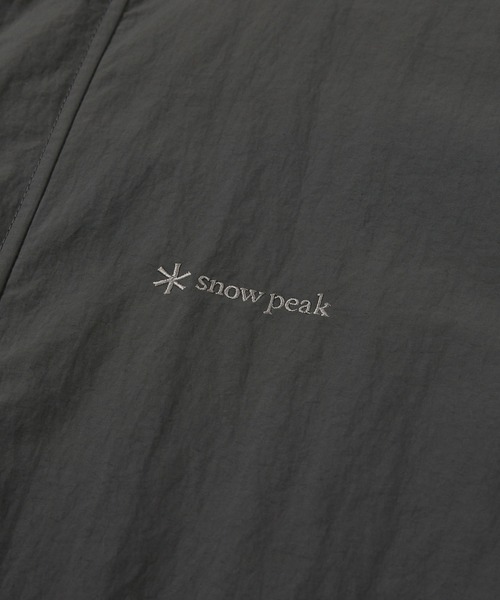 Snow Peak(スノーピーク)の「Snow Peak / Cample Utility Windbreaker ユーティリティ ウィンドブレーカー 海外限定(ナイロンジャケット・メンズ・ライトベージュ/ダークネイビー/ダークカーキ・XL/L/M)」の9枚目の写真