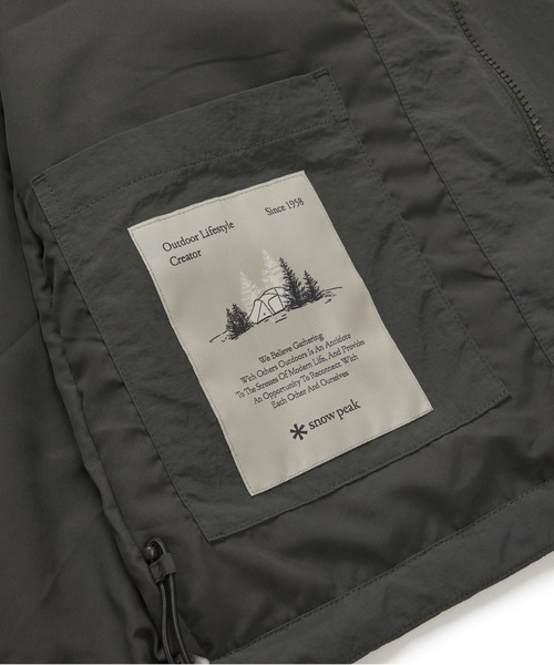 Snow Peak(スノーピーク)の「Snow Peak / Cample Utility Windbreaker ユーティリティ ウィンドブレーカー 海外限定(ナイロンジャケット・メンズ・ライトベージュ/ダークネイビー/ダークカーキ・XL/L/M)」の13枚目の写真