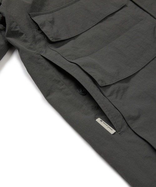 Snow Peak(スノーピーク)の「Snow Peak / Cample Utility Windbreaker ユーティリティ ウィンドブレーカー 海外限定(ナイロンジャケット・メンズ・ライトベージュ/ダークネイビー/ダークカーキ・XL/L/M)」の14枚目の写真