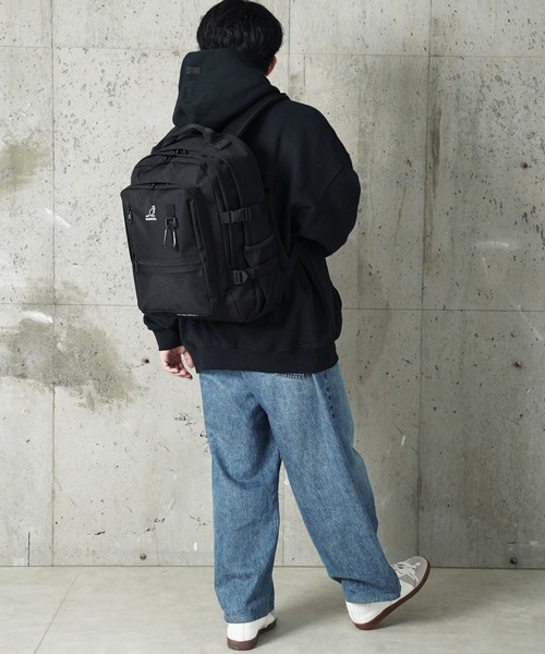 KANGOL(カンゴール)の「"06"≪KANGOL≫12ポケット/30L 多収納 バックパック(バックパック/リュック・メンズ・サンドベージュ/ブラック/アイボリー・ONE SIZE)」の8枚目の写真
