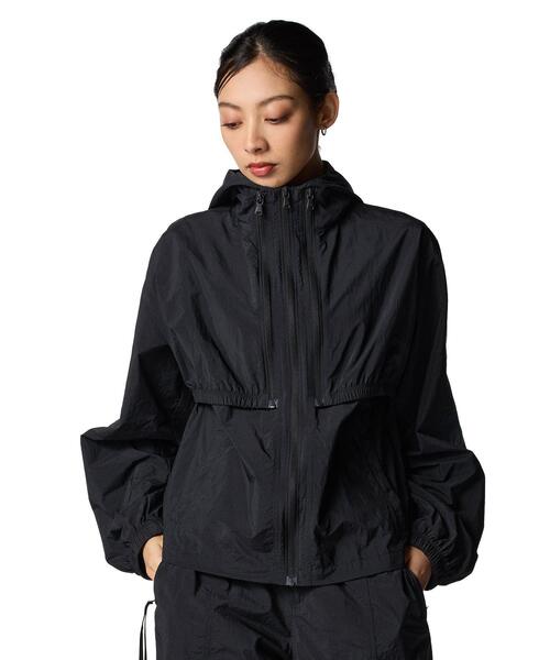 UNDER ARMOUR(アンダーアーマー)の「UAアンストッパブル ユーティリティー 3イン1 ウーブン ジャケット(ライフスタイル/レディース)(その他アウター・レディース・ブラック系・L/M/S/XL)」の1枚目の写真