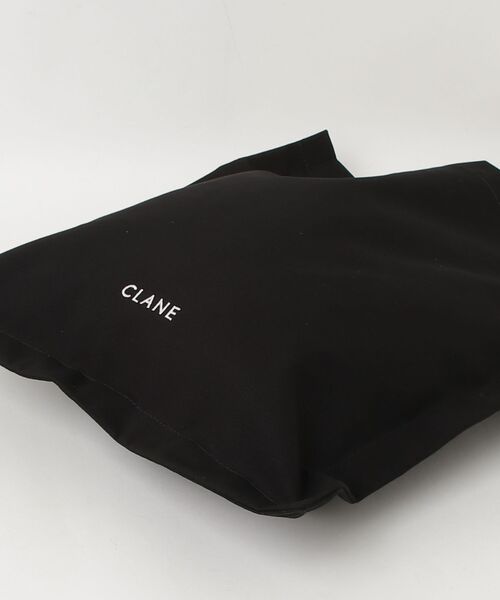 CLANE（クラネ）の「FABRIC TOTE BAG 10116-8683（ショルダーバッグ・メンズ・オフホワイト/ブラック・FREE）」の4枚目の写真